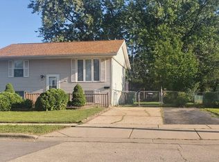 227 Gordon Ave, Romeoville, IL 60446