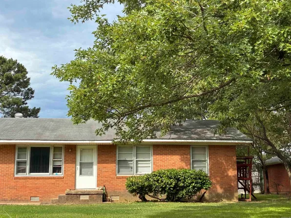 1350 W North St, Piggott, AR 72454