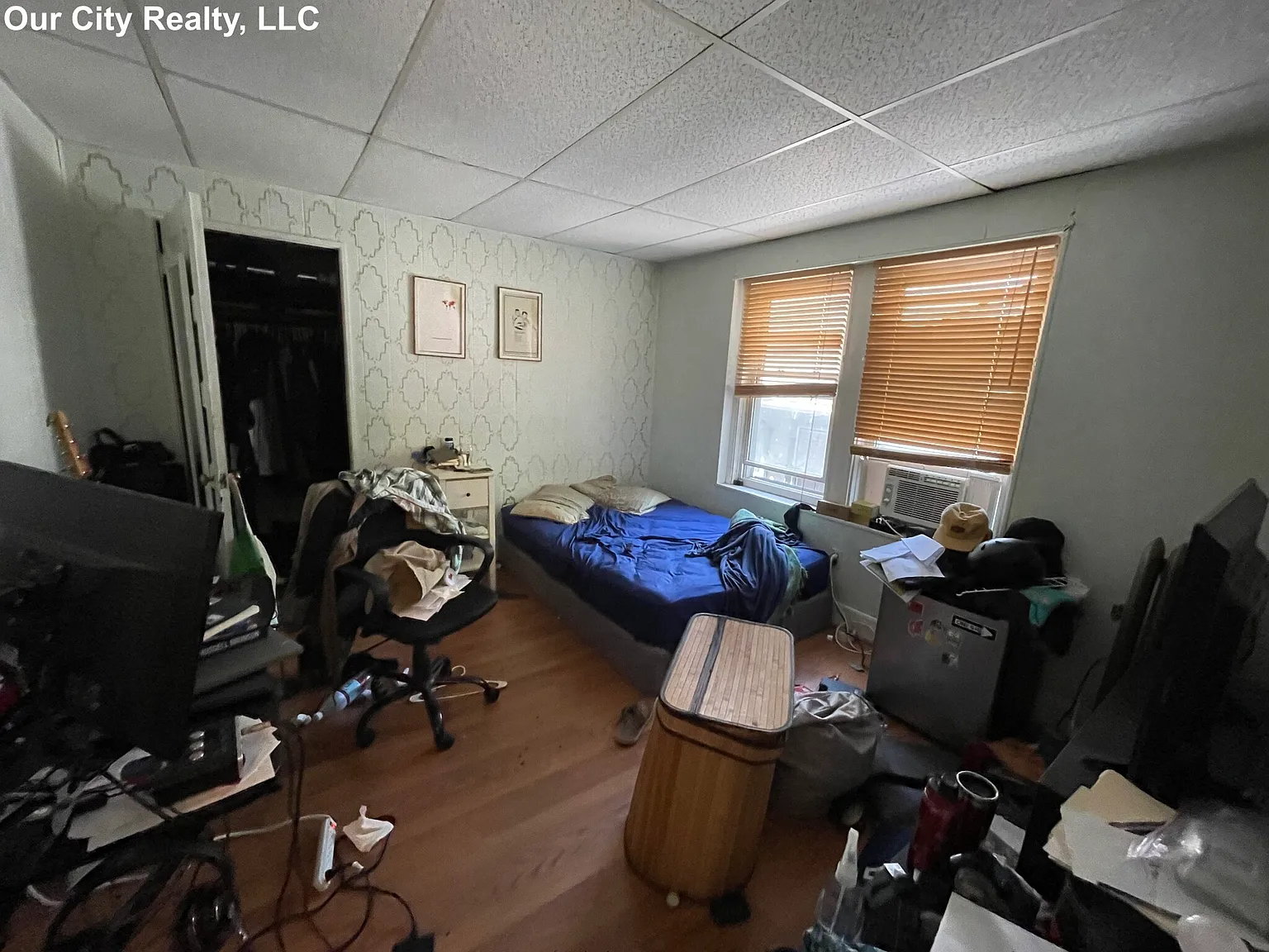 3 bed, 1.0 bath, $3,800 — Photo 2
