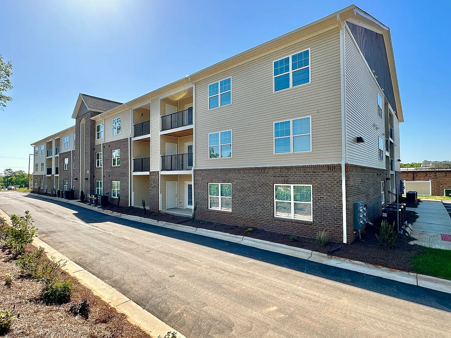 Westbrook Apartments — Photo 3