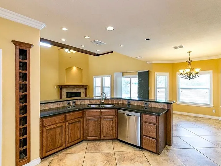 14221 Punta Bonaire Dr — Photo 8