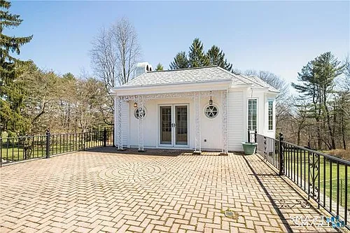 85 Cherry Hill Rd Photo 1