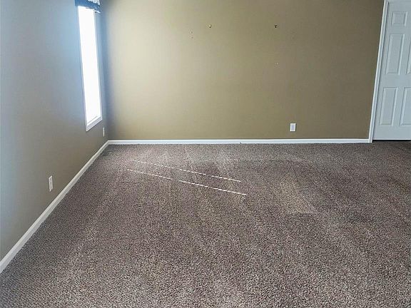 3rd image of 11184 Juniper Ridge Ct