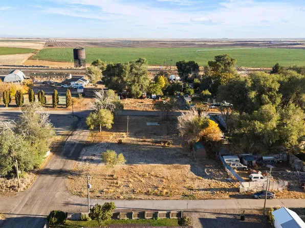 305 Hawley St, Minidoka, ID 83350