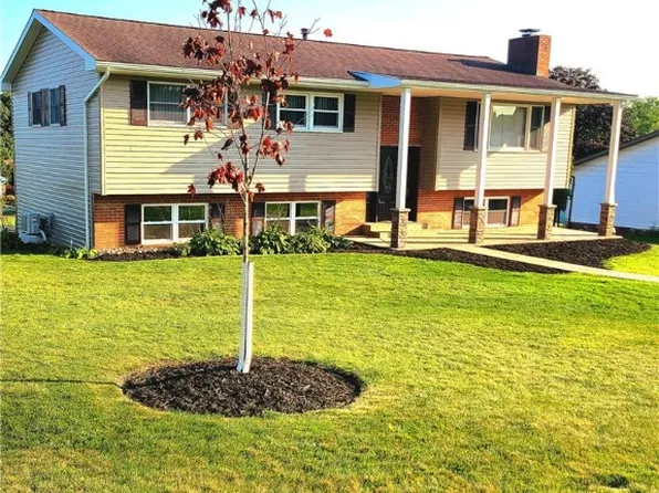 905 Harvest Ln, Indiana, PA 15701