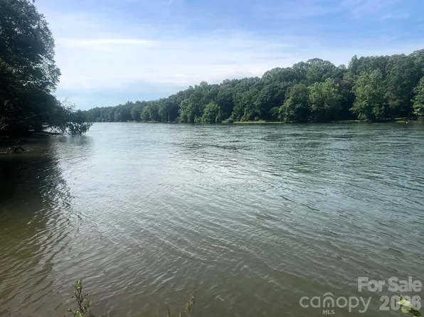 575 Lookout Dam Rd #149, Statesville, NC 28625