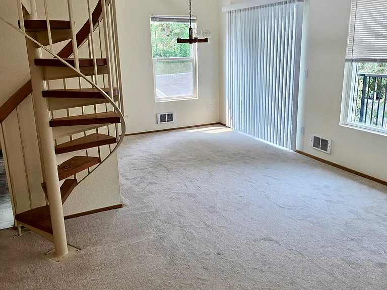 19853 25th Ave NE #317 — Photo 4