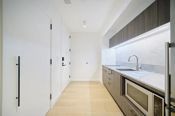 Rented by Living New York | media 35