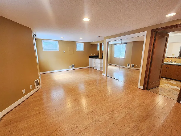 601 NW 22nd Ave — Photo 7