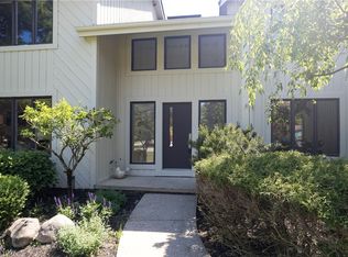 3939 Beechmont Trl, Beachwood, OH 44122
