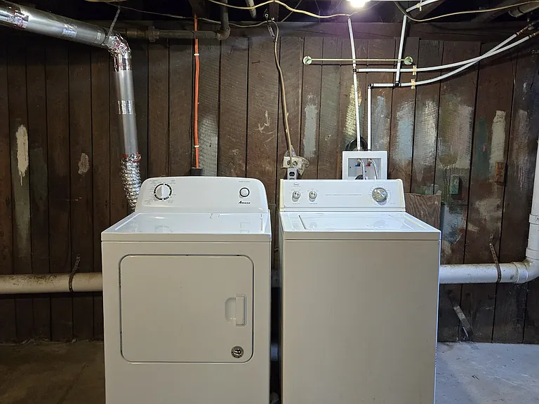 Laundry (Basement)