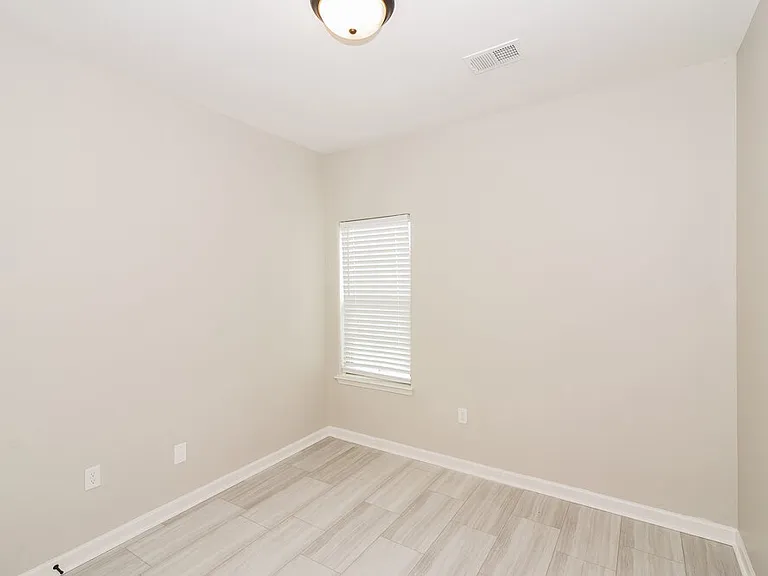 140 Hidden Meadows Ln — Photo 12