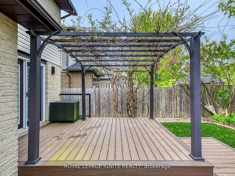 64 Templewood Dr — Photo 48