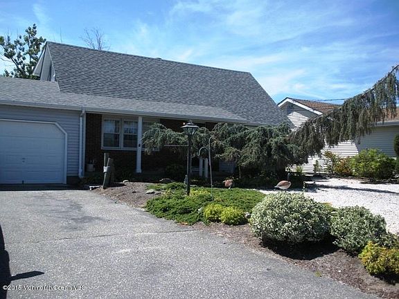 2nd image of 1939 Seaman Ct