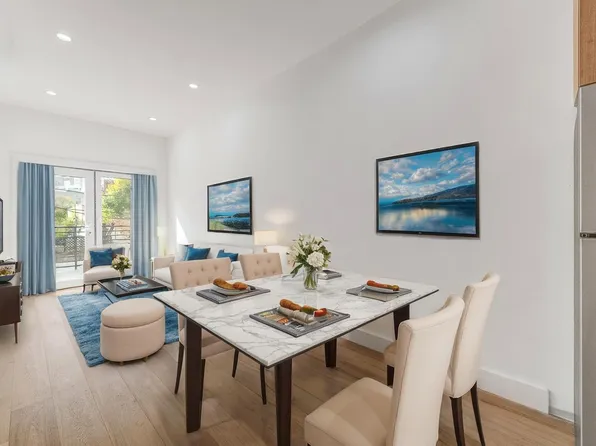 25-14 Newtown Avenue image 2 of 13