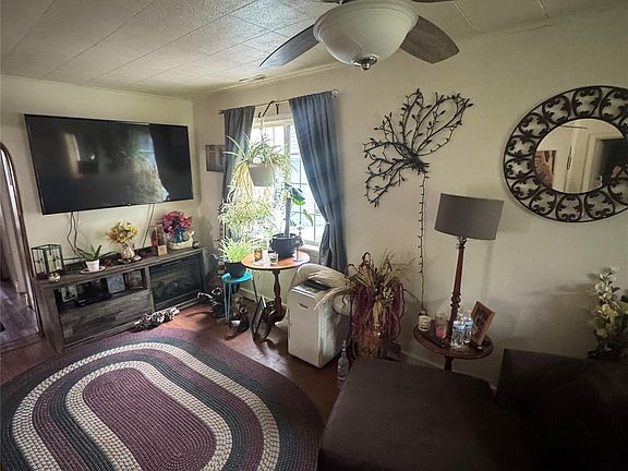 5th image of 1128 W Parkwood Ave