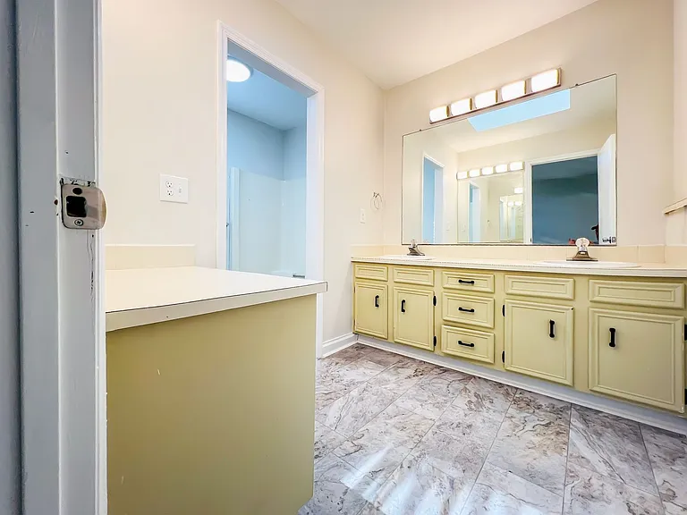 1904 Aspen Way — Photo 10