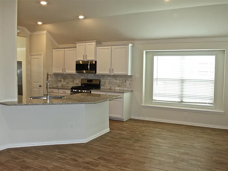4408 Mimic Dr — Photo 3