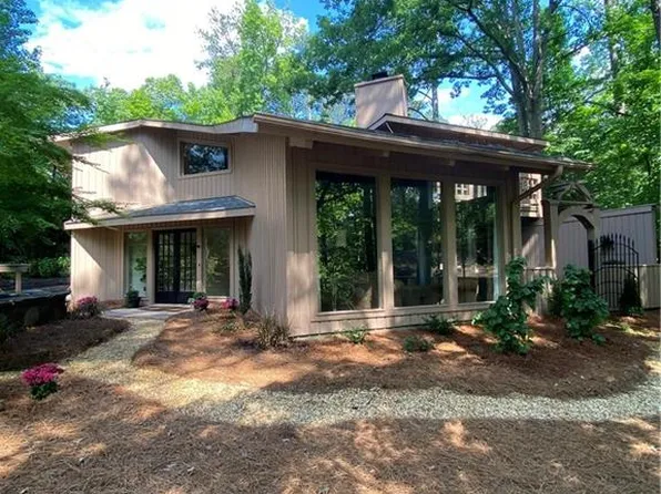 3813 Loch Highland Pkwy NE, Roswell, GA 30075