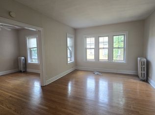 828 Reba Pl APT 3S, Evanston, IL 60202
