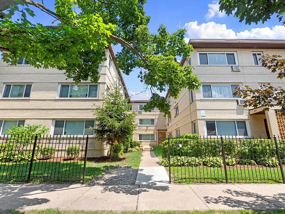 6715 N Hermitage Ave #7A