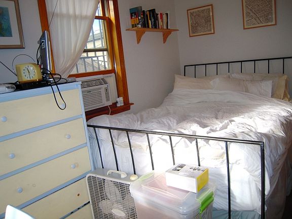 5th image of 28 W 75th St APT 5B