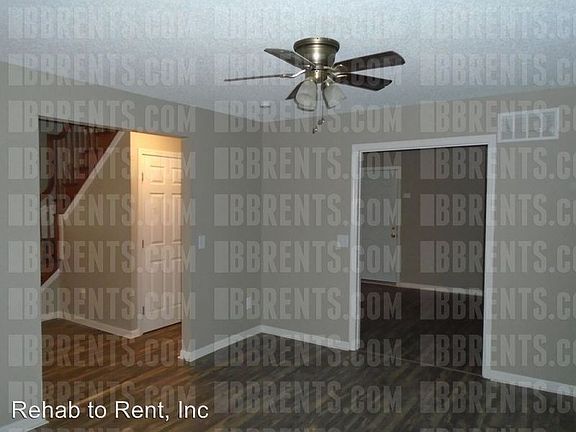 5th image of 9265 White Pine Dr