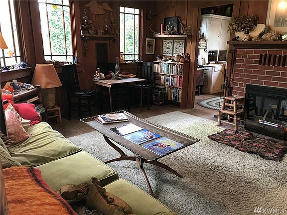 2nd image of 25714 Park Ave