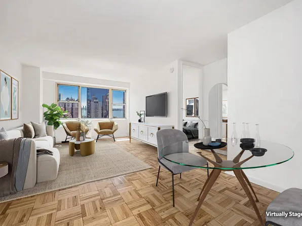 300 East 40th Street image 1 of 19