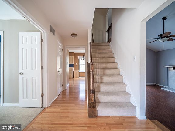 4th image of 3 Lavenham Ct