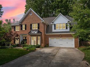 2903 Dray Ct, Jamestown, NC 27282