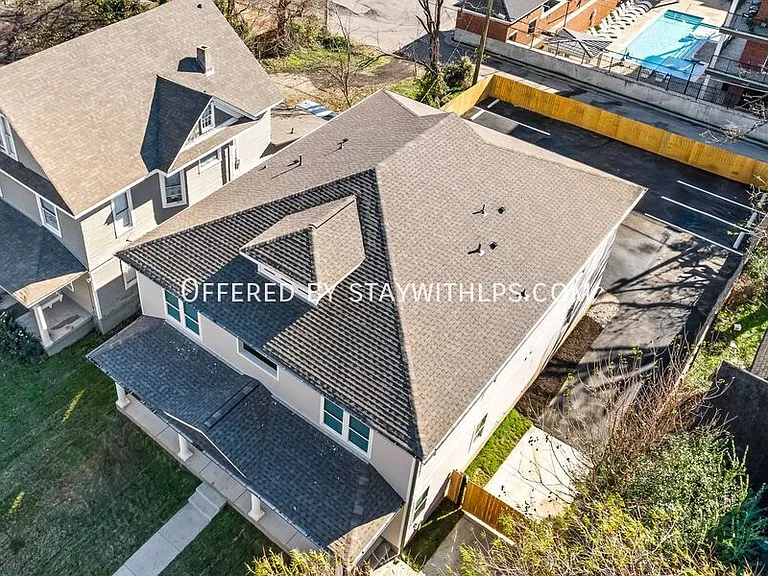 1571 Court Ave #102 — Photo 33