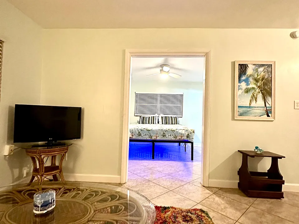 145 E Alachua Ln #7