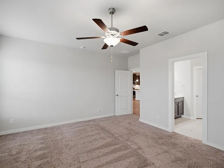 2431 Valencia Crst — Photo 13