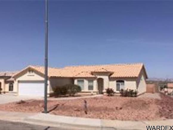 1st image of 1605 El Campo