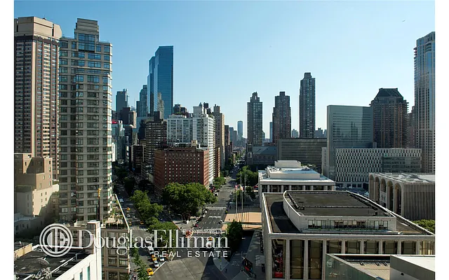 Rented by Douglas Elliman | media 15