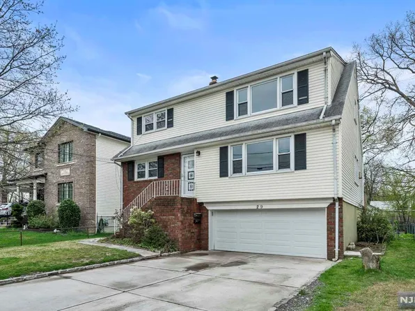 29 Lincoln St, Little Ferry, NJ 07643