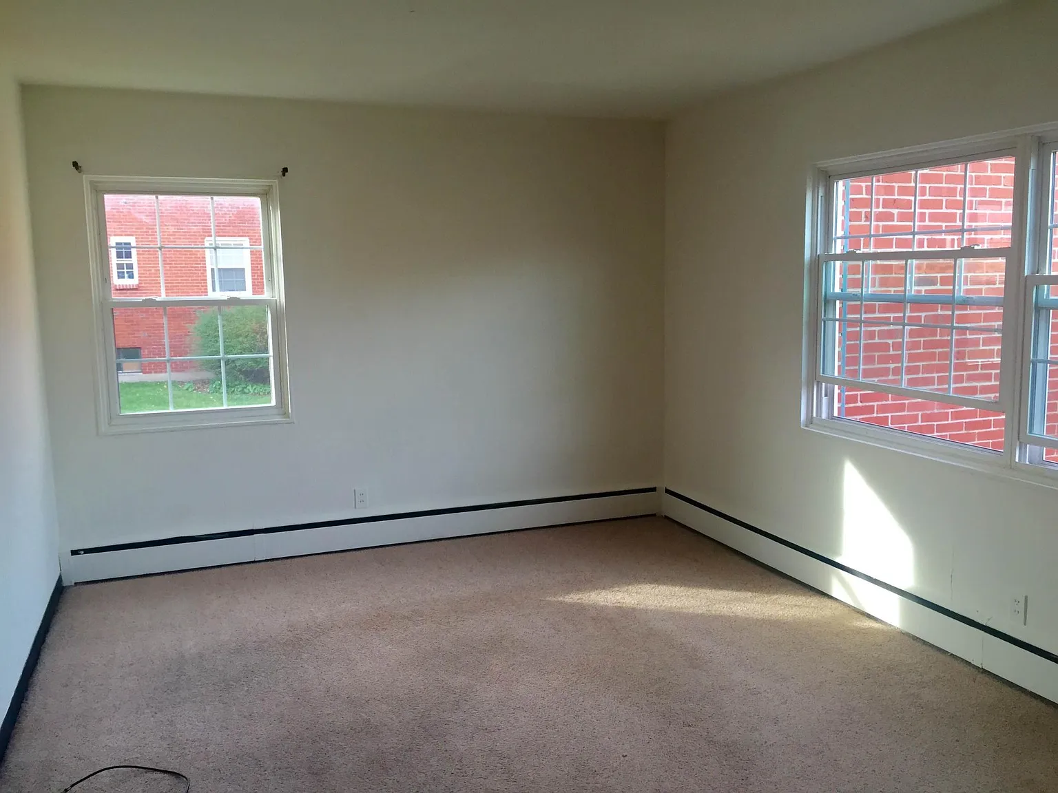 2 bed, 750 sqft, $1,100 — Photo 3