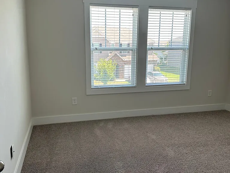14 Larson Dr — Photo 23