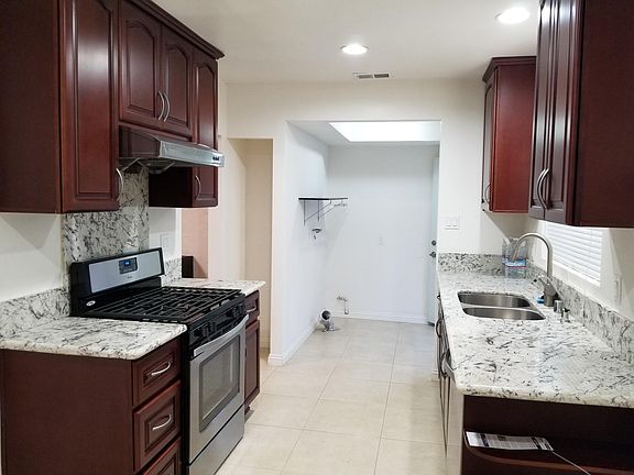 4th image of 1614 S Curtis Ave