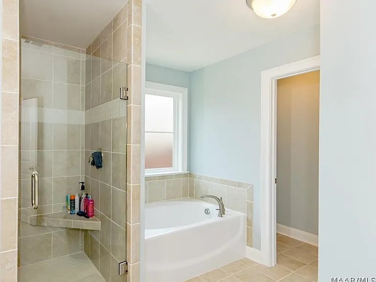 1123 Benjamin Way — Photo 26