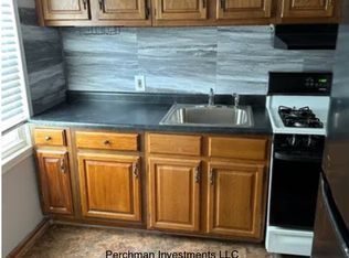 5900 Banner St, Taylor, MI 48180