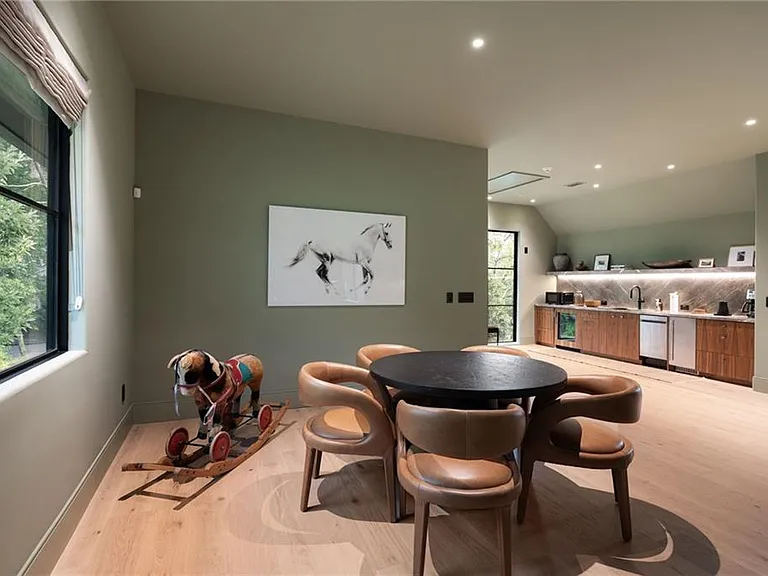 725 Rocky Point Dr — Photo 116