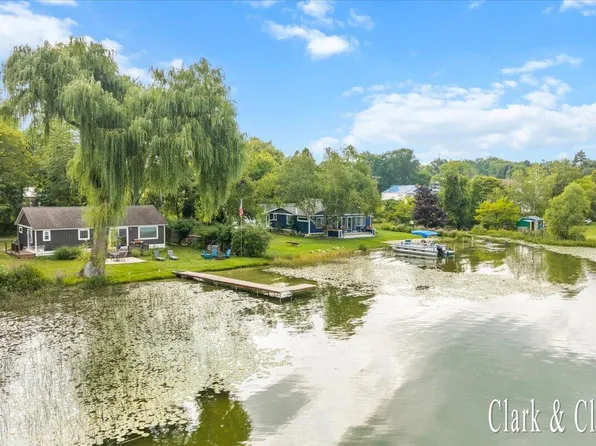13300 W Stanton Rd, Trufant, MI 49347