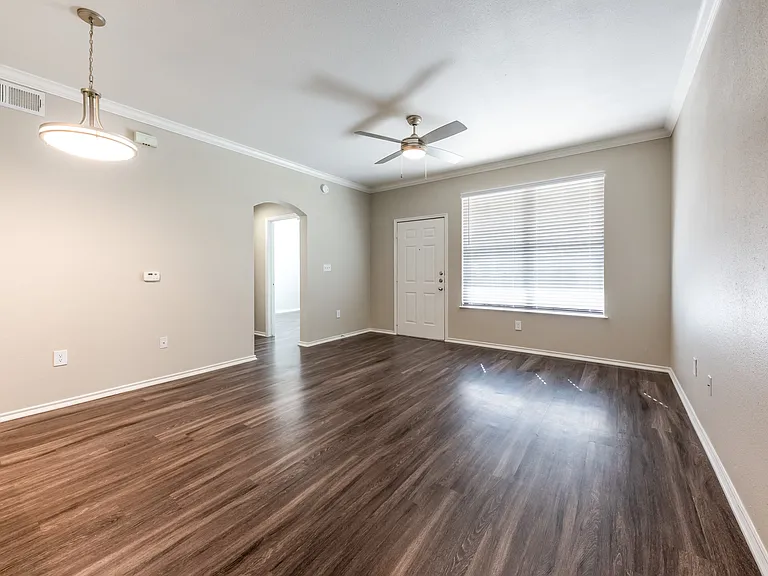 Regency Dell Ranch Apartments — Photo 18
