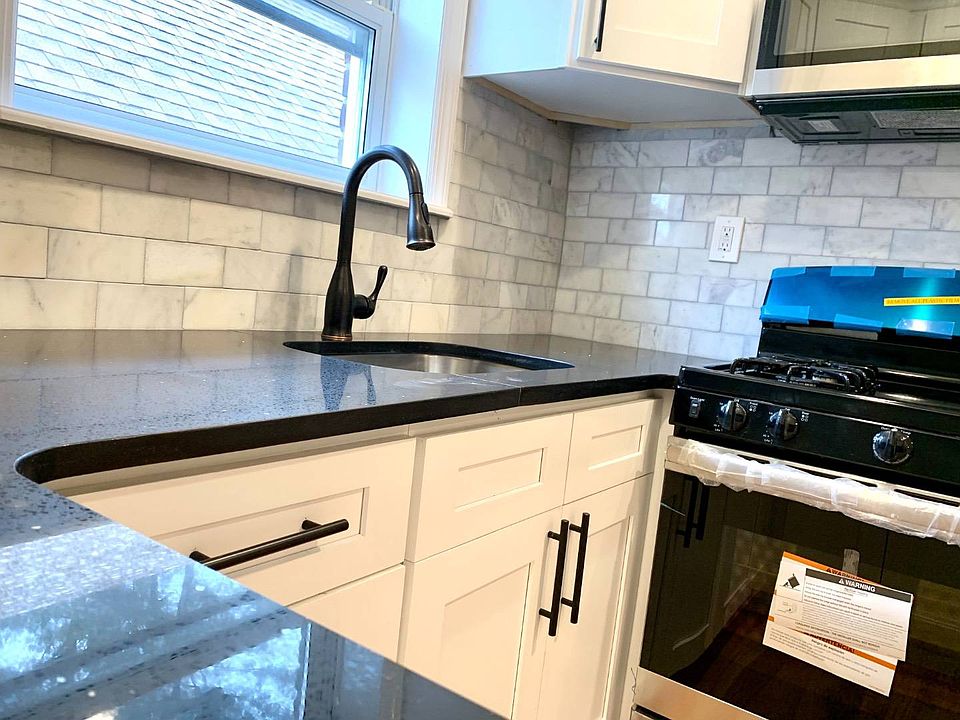 1st image of 3234 Radcliff Ave