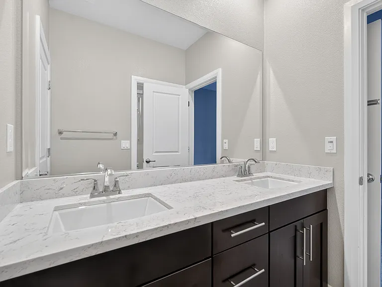1606 Hidden Creek Ln — Photo 22