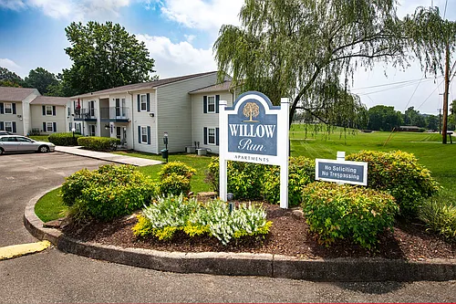 Willow Run Apartments Photo 1