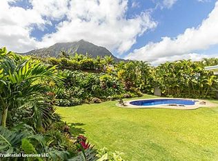 1076 Lunahooia Pl, Kailua, HI 96734