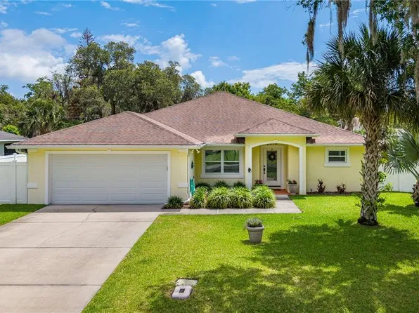 2513 Queen Palm Dr, Edgewater, FL 32141